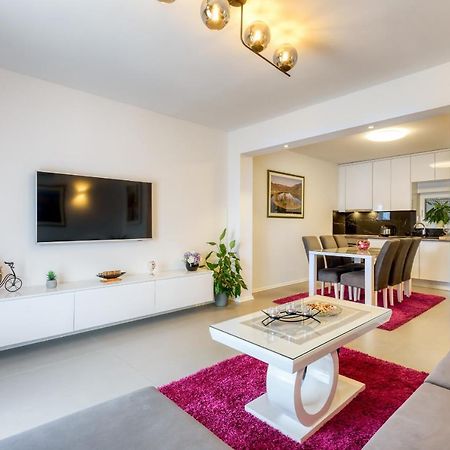 Apartment Sea Bass Neretva Плоче Екстериор снимка