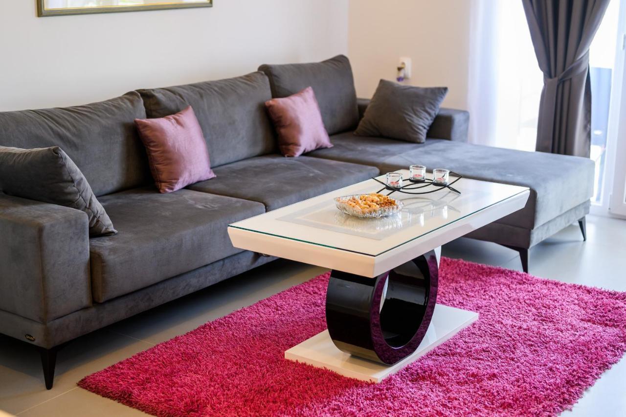 Apartment Sea Bass Neretva Плоче Екстериор снимка
