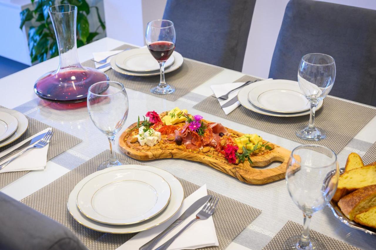 Apartment Sea Bass Neretva Плоче Екстериор снимка