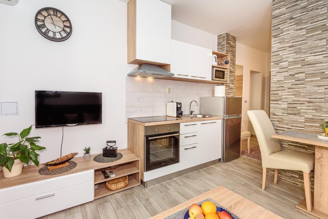 Apartment Sea Bass Neretva Плоче Екстериор снимка
