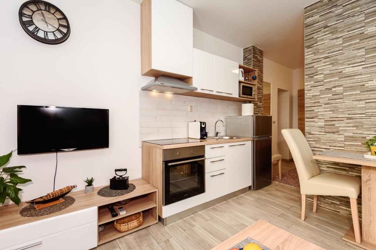 Apartment Sea Bass Neretva Плоче Екстериор снимка