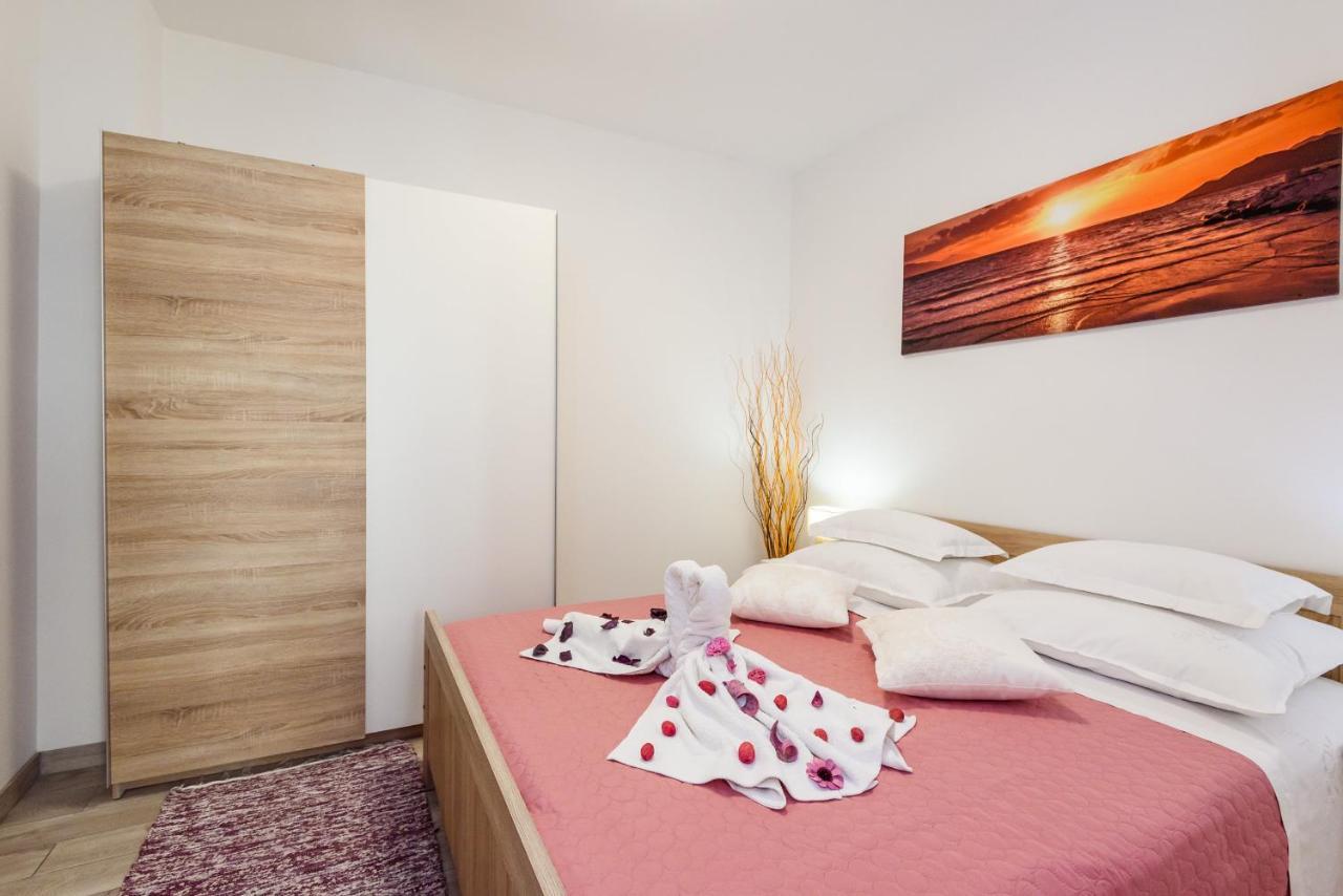 Apartment Sea Bass Neretva Плоче Екстериор снимка